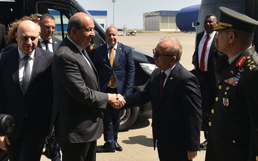 Ersin Tatar Azərbaycana gəldi -  Ersin Tatar Azərbaycana gəldi - FOTOLARFOTOLAR